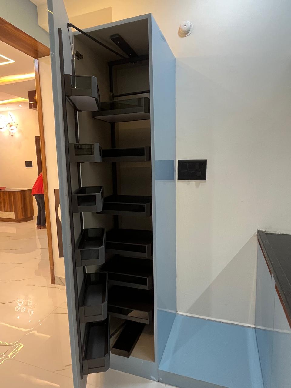 Tall pantry pull-out unit